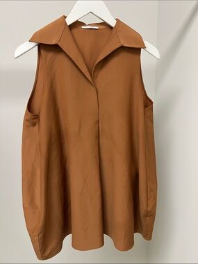 Sleeveless Collared Blouse in Rust